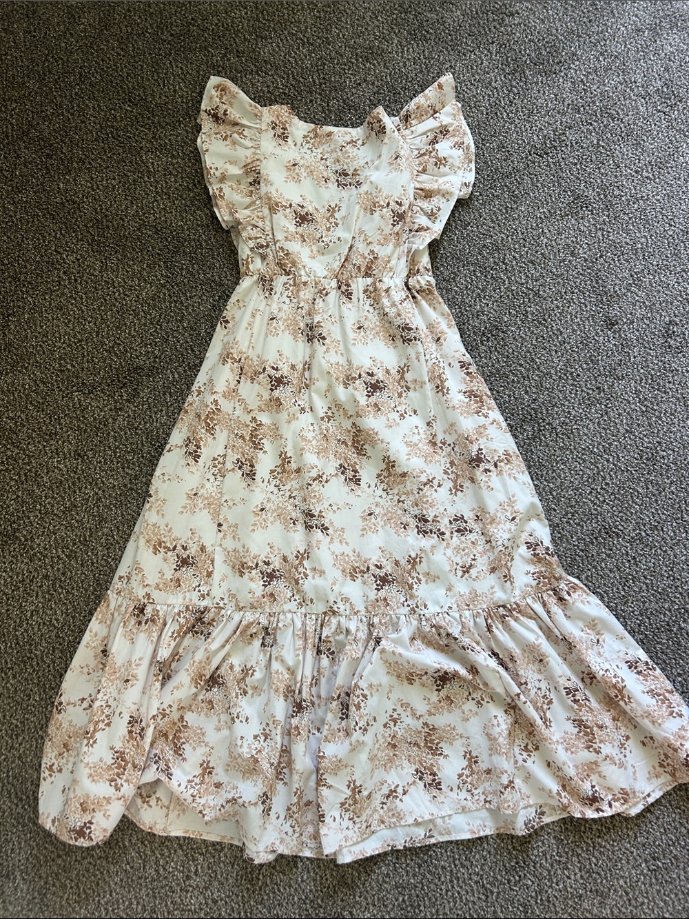 Abercrombie & Fitch Floral Ruffle V-Neck Midi Dress in Cream and Brown - Picture 3 of 4